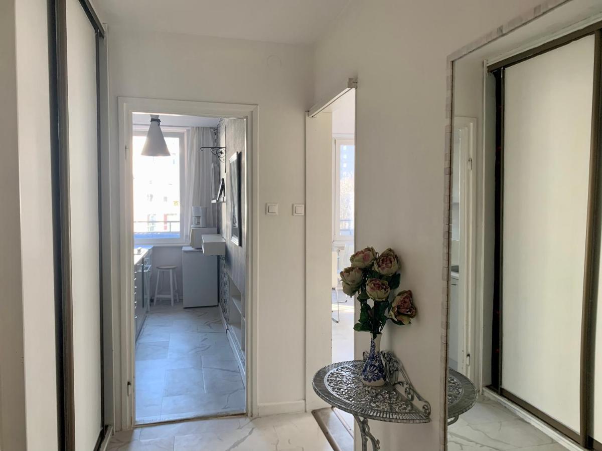 Perfect Location Two Bedrooms With Balkony วอร์ซอ ภายนอก รูปภาพ