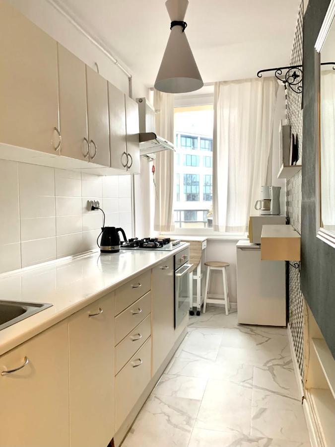 Perfect Location Two Bedrooms With Balkony วอร์ซอ ภายนอก รูปภาพ