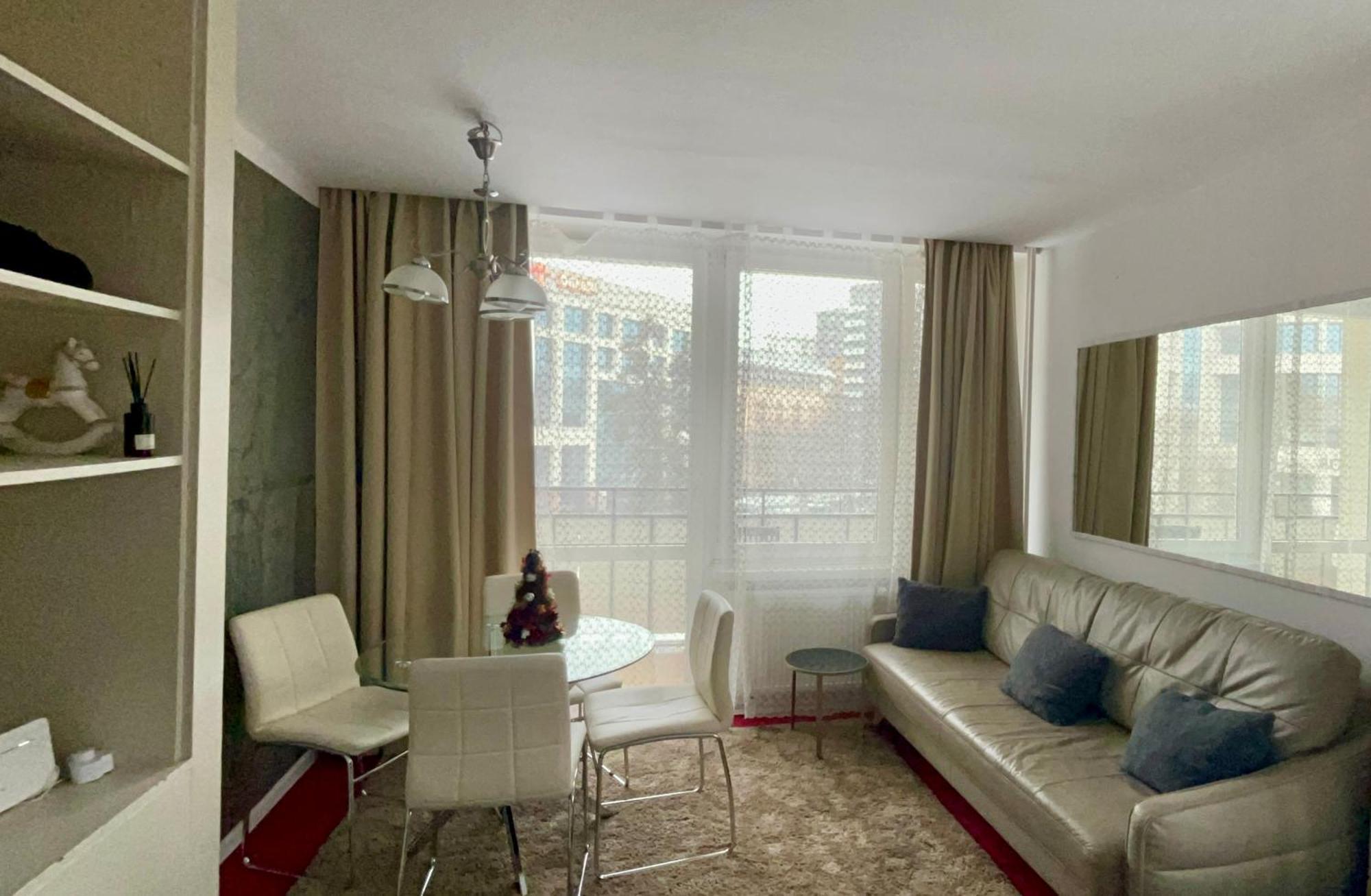 Perfect Location Two Bedrooms With Balkony วอร์ซอ ภายนอก รูปภาพ