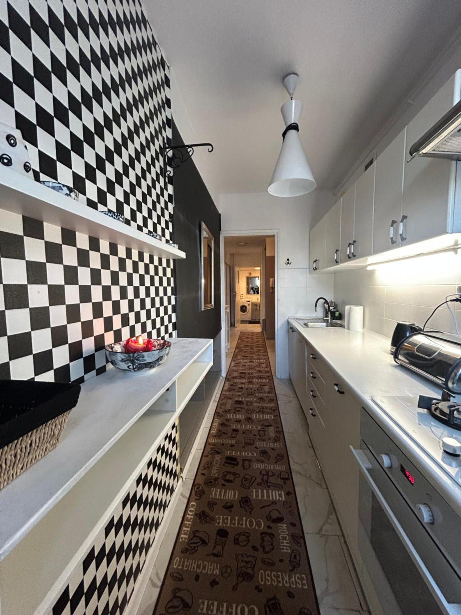 Perfect Location Two Bedrooms With Balkony วอร์ซอ ภายนอก รูปภาพ